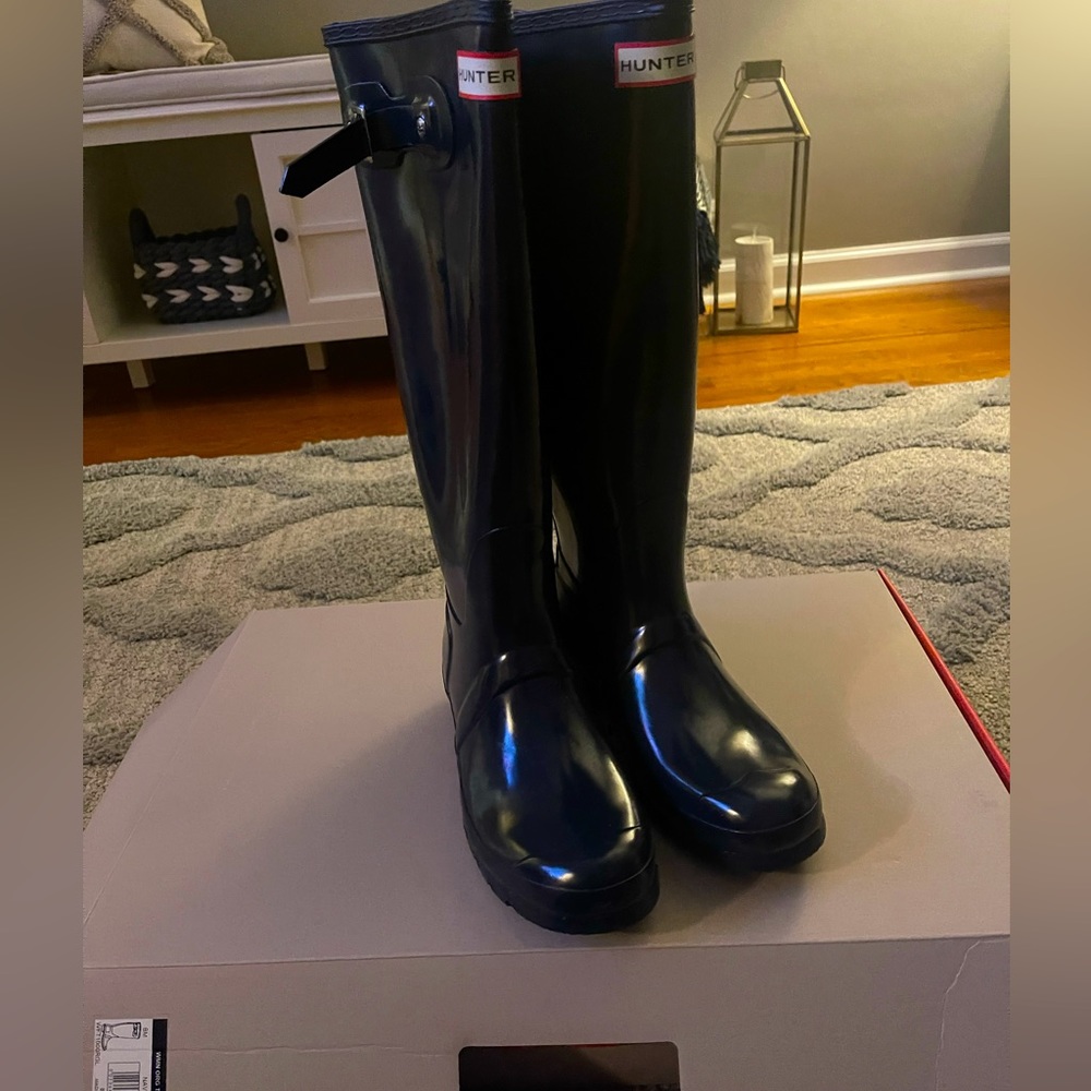 Women’s navy Hunter original tall boots